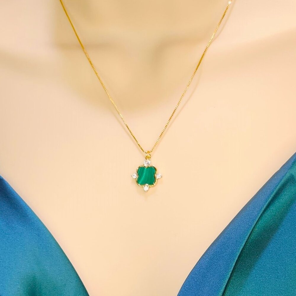 Gold Filled Box Chain with Malachite & Zirconia Clove Charm - Picture 3 of 5
